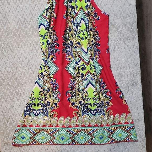 NWOT ☀️ Dress Abstract Pattern - Picture 4 of 9